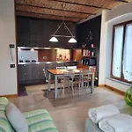 Cascina Di Charme Relax Tra Di E Bellagio Con Parcheggio Incluso Prázdninový dům