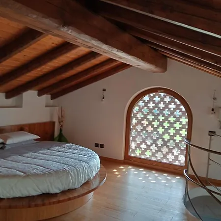 Casa de Férias Cascina Di Charme Relax Tra Di E Bellagio Con Parcheggio Incluso Castelmarte