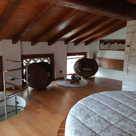 Cascina Di Charme Relax Tra Di E Bellagio Con Parcheggio Incluso * Castelmarte