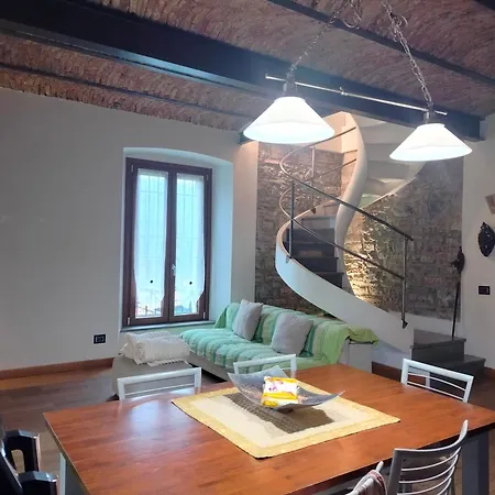 Cascina Di Charme Relax Tra Di E Bellagio Con Parcheggio Incluso