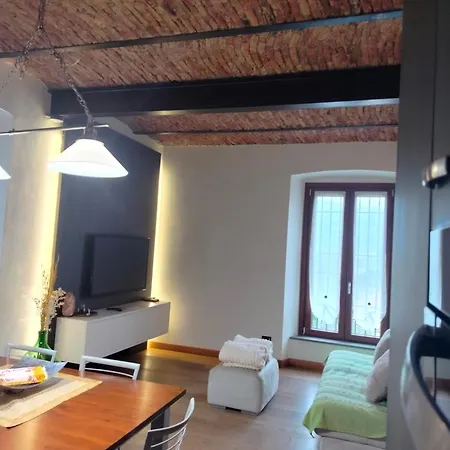 Casa de Férias Cascina Di Charme Relax Tra Di E Bellagio Con Parcheggio Incluso Castelmarte