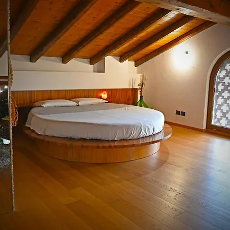Cascina Di Charme Relax Tra Di E Bellagio Con Parcheggio Incluso Casa de Férias *