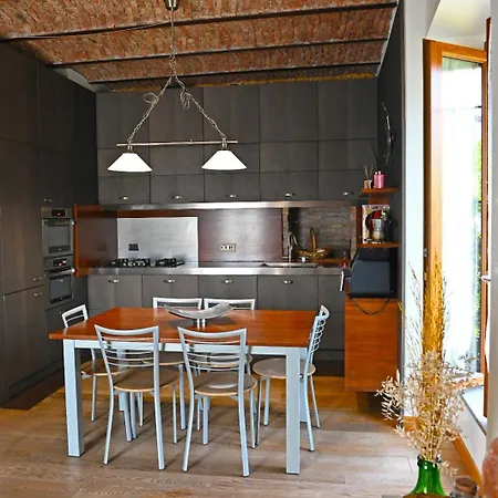 Cascina Di Charme Relax Tra Di E Bellagio Con Parcheggio Incluso Casa de Férias