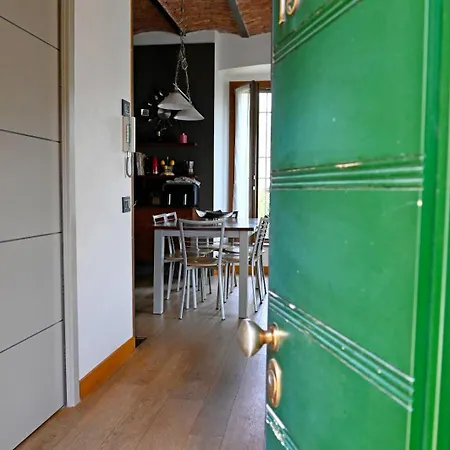 Casa de Férias Cascina Di Charme Relax Tra Di E Bellagio Con Parcheggio Incluso *